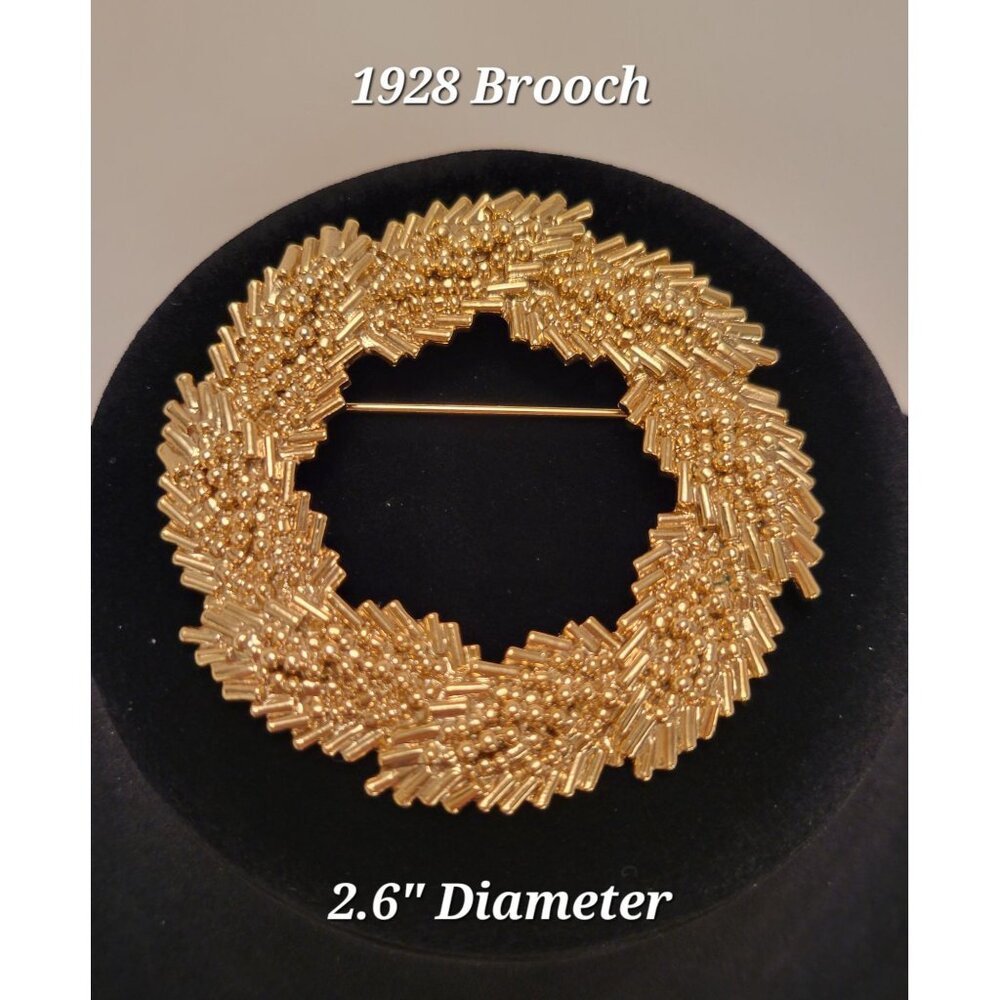 1928 Brand Jewelry Gold-Tone Brooch Textured Circular Wreath 2.6"  Statement Pc